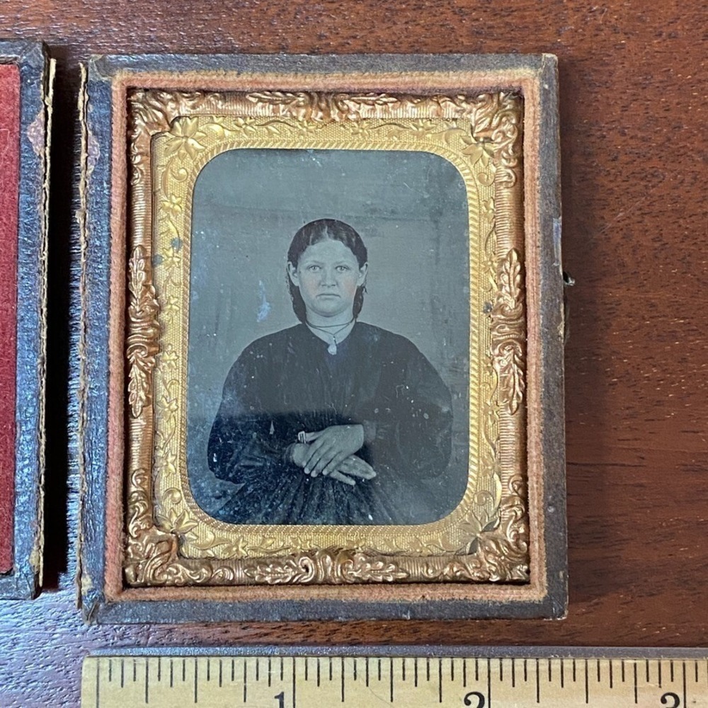 1860s‎ 1/9 Plate Tintype Photograph in Split Case Behind Glass w Brass Mat